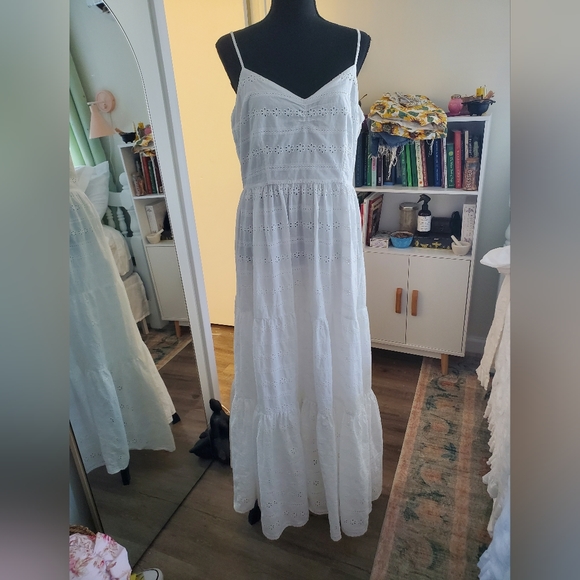 Modcloth Dresses & Skirts - Modcloth eyelet maxi dress